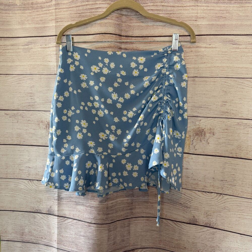 By Together Ditsy Floral Ruched Side Tie Ruffle Hem Skirt Medium Periwinkle